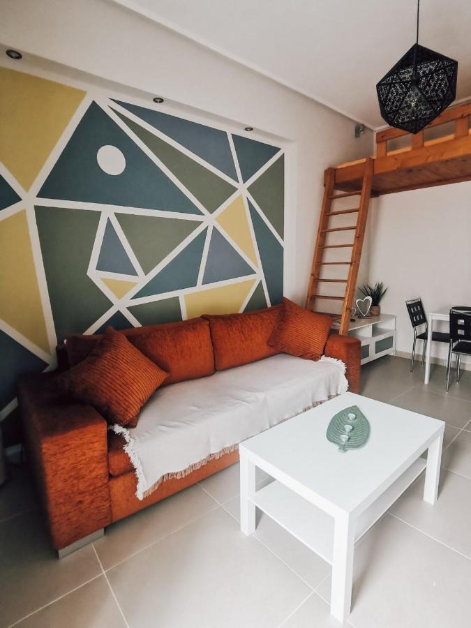 Efrosini'S By The Sea Apartment Chalkís Esterno foto