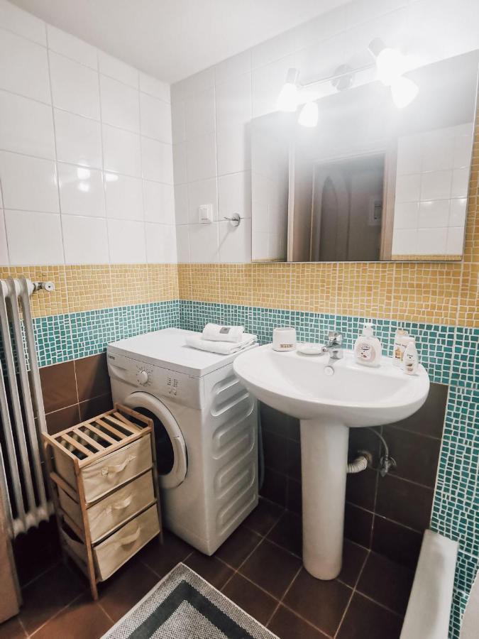 Efrosini'S By The Sea Apartment Chalkís Esterno foto